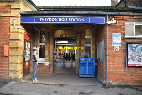 Photo 6"x4" Theydon Bois Station Theydon Bois c2021