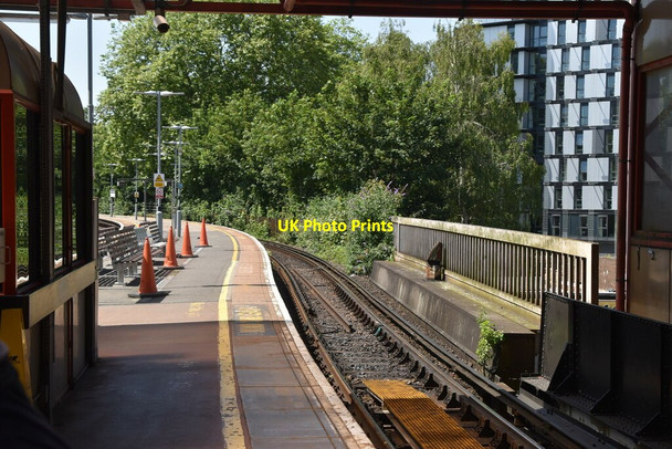 Photo 6"x4" Portsmouth & Southsea Station Portsmouth\/SU6501 c2021 P1