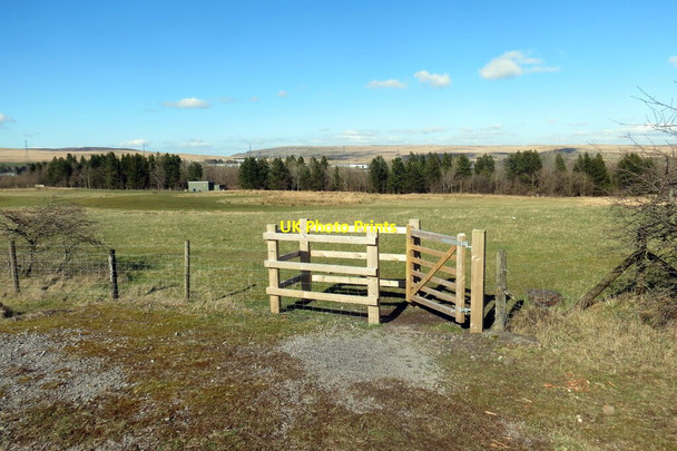 Photo 6"x4" Llwybr i Barc Bryn Bach \/ Path to Bryn Bach Park Tredegar c2022