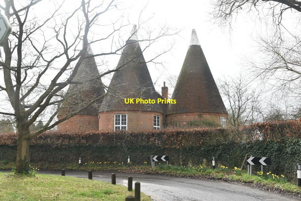 Photo 6"x4" Stonewall Oast House Chainhurst c2021