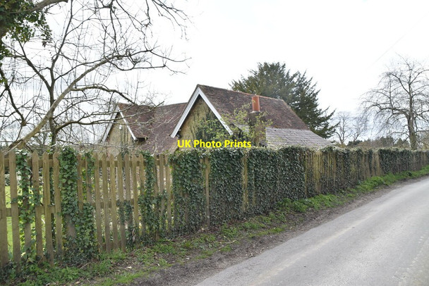Photo 6"x4" Cottage, Pilgrims' Lane Titsey c2021