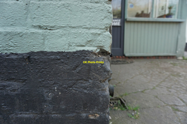 Photo 6"x4" Wheatsheaf Public House 1GL Benchmark Newport\/SJ7419 c2022