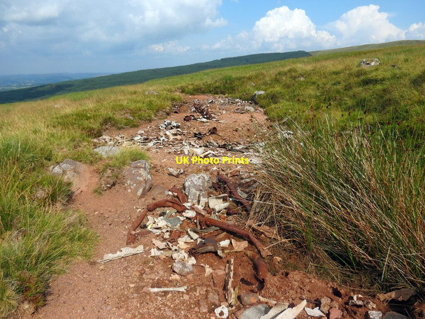 Photo 6"x4" Safle damwain awyren fomio Lancaster \/ Lancaster bomber crash site Trinant\/SN8223 c2021