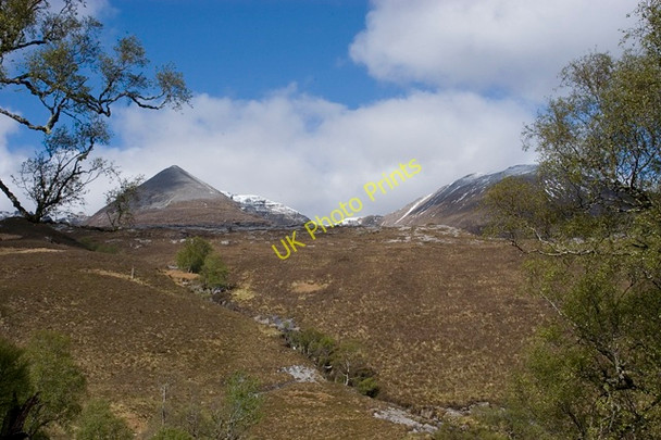 Photo 6"x4" Looking across Gleann Chaorachainn C\u00e0rn a' Bhreabadair c2009