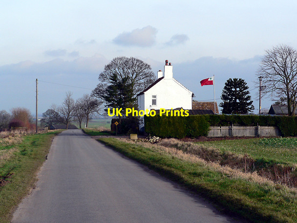 Photo 6"x4" Flying The Flag Dunston\/TF0662 c2006