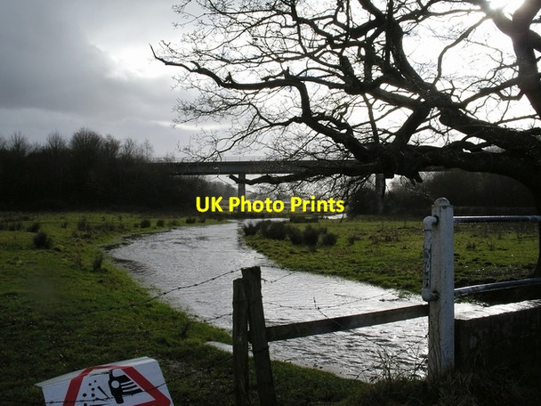 Photo 6"x4" River Itchen, west of Alresford Ovington\/SU5631 c2006 P2