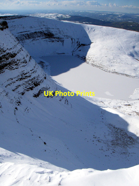 Photo 6"x4" Llyn y Fan Fach Llyn y Fan Fach c2006