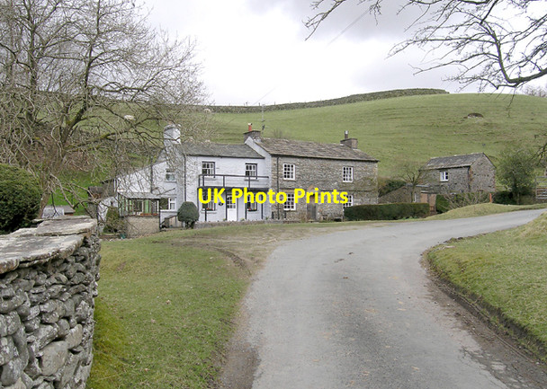 Photo 6"x4" Buildings near Thwaite & Chapel Beck, Howgill Howgill\/SD6396 c2006