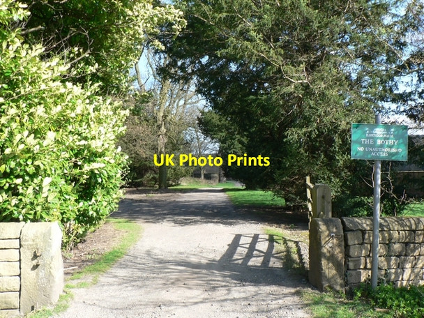 Photo 6"x4" Entrance to The Bothy, Harewood Estate Weardley c2006