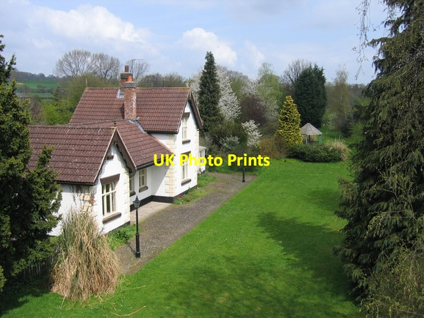Photo 6"x4" Llynclys Station Llynclys c2006