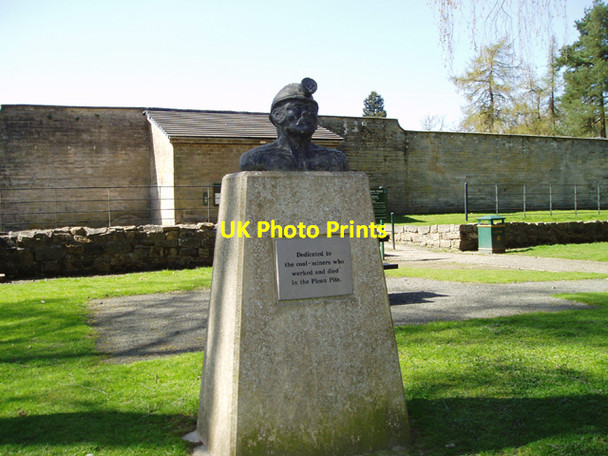 Photo 6"x4" Mining memorial, Plean Country Park Plean c2006