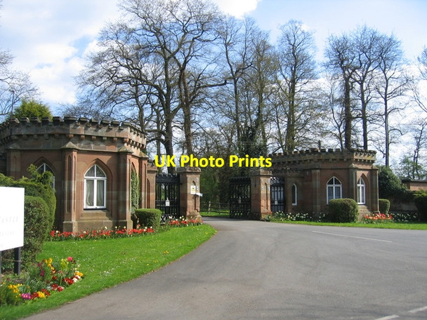Photo 6"x4" Gateway to Studley Castle Mappleborough Green c2006