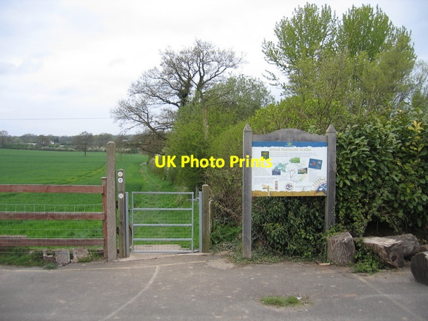Photo 6"x4" Footpaths from Park Gate Bromsgrove c2006