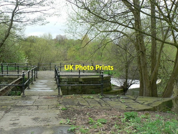 Photo 6"x4" Old sluice for the goit, Kirkstall Upper Armley c2006