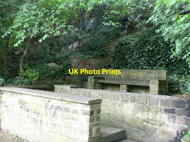 Photo 6"x4" Stone seat by the Goitside walk, Kirkstall, Leeds Kirkstall c2006