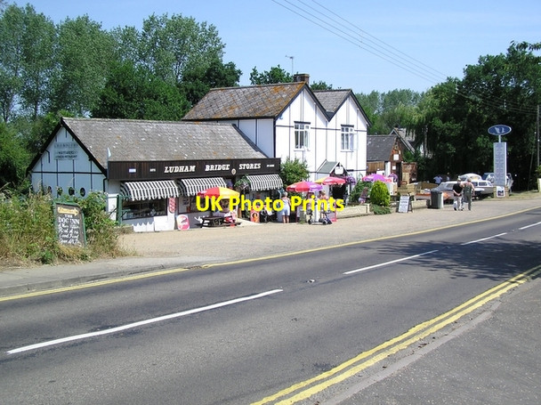 Photo 6"x4" Ludham Bridge Stores Johnson Street c2006