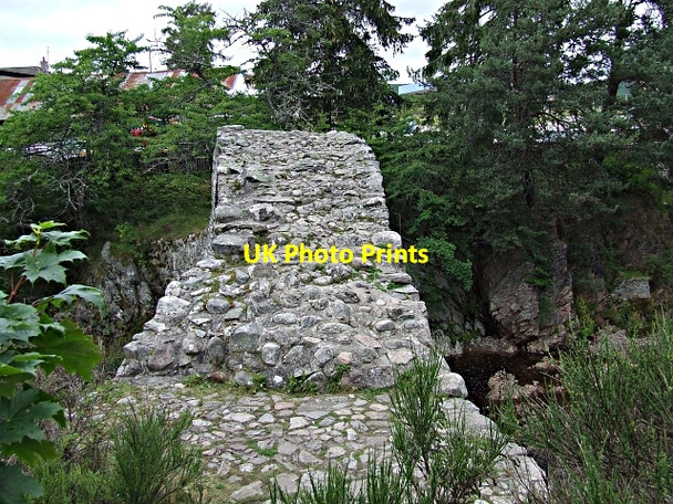 Photo 6"x4" Looking over the Pack Horse Bridge At Carrbridge Carrbridge \/ Drochaid Ch\u00e0rr c2006