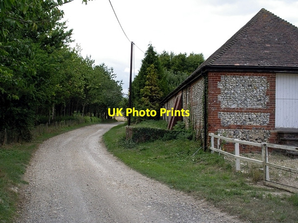 Photo 6"x4" Bridleway and barn by Lower Whitehill Cottages Overton\/SU5149 c2006