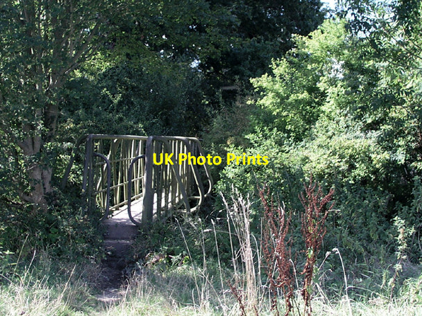 Photo 6"x4" Footbridge on footpath 1450 Rapkyns c2006