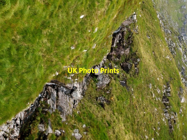 Photo 6"x4" Burn, Coirean Riabhach Meall Tarsuinn\/NN1744 c2006