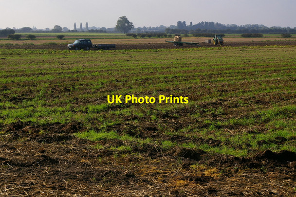 Photo 6"x4" Looking South to Weighton Common Market Weighton c2006