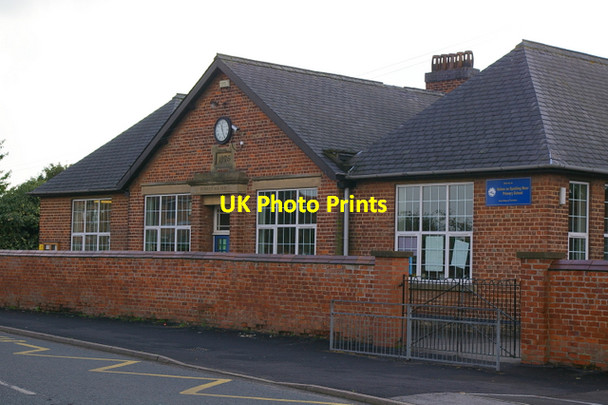 Photo 6"x4" HOSM Primary School Holme-on-Spalding-Moor c2006
