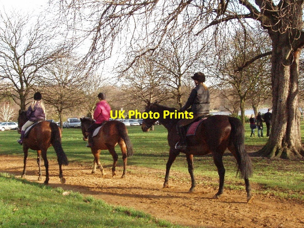Photo 6"x4" Horse riders in Hyde Park Kensington\/TQ2579 c2007