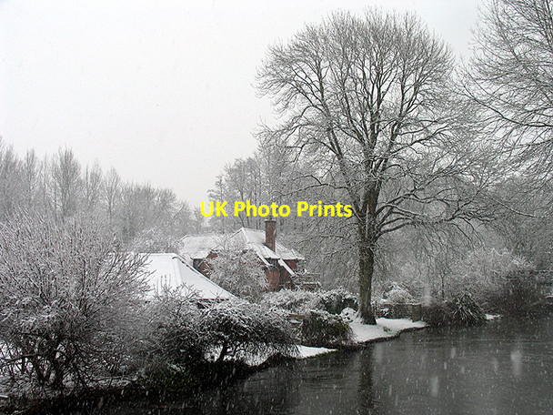 Photo 6"x4" Snowing on the Kennet and Avon Canal: Woolhampton Woolhampton c2007