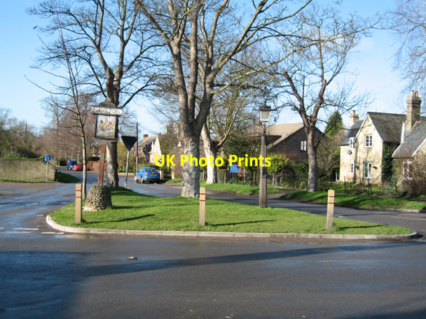 Photo 6"x4" Village sign and lamp, Newton, Cambs Newton\/TL4349 c2007