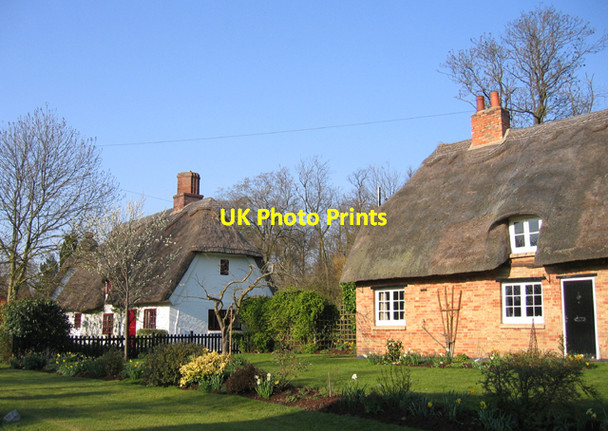 Photo 6"x4" Thatched cottages, High Street, Croxton, Cambs Croxton\/TL2459 c2007