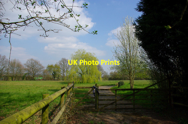 Photo 6"x4" Gateway to somewhere Sinkhurst Green c2007
