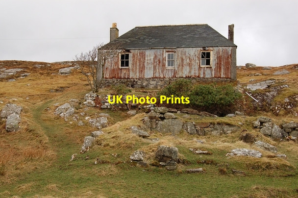 Photo 6"x4" Abandoned house on Scalpaigh \u00c0ird Adhanais c2007