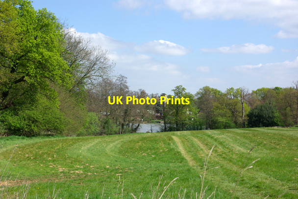 Photo 6"x4" A glimpse of St Catherine's Gosfield c2007