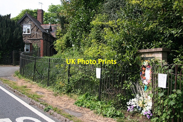 Photo 6"x4" Wynds Point Spout - 2007 Well Dressing - Elgar Little Malvern c2007