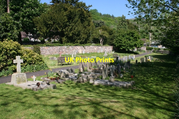 Photo 6"x4" Little Malvern Churchyard Upper Welland c2007