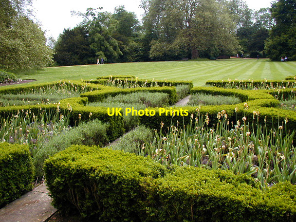 Photo 6"x4" Mottisfont Abbey Gardens Mottisfont c2003
