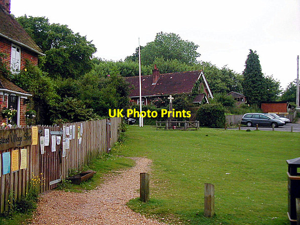 Photo 6"x4" Minstead village green London Minstead c2005