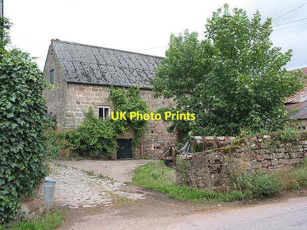 Photo 6"x4" Farm buildings Coughton Coughton\/SO5921 c2007