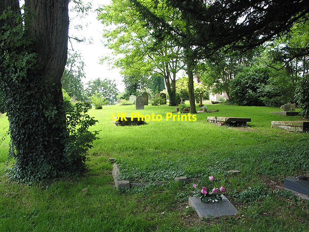 Photo 6"x4" Churchyard at Aston Ingham Aston Ingham c2007