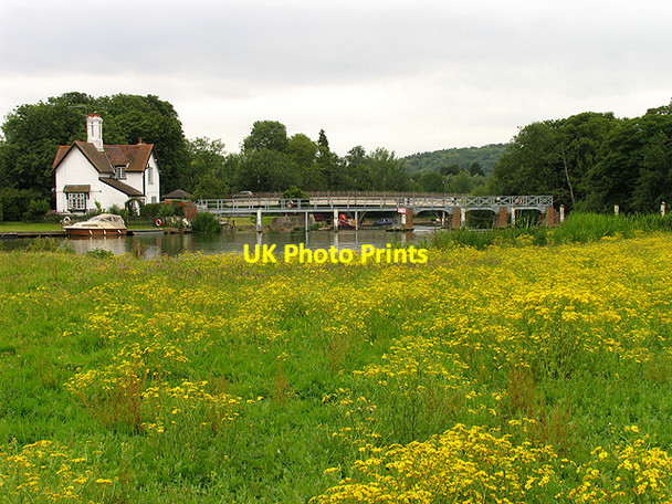 Photo 6"x4" Along the Thames Cleeve\/SU6081 c2007