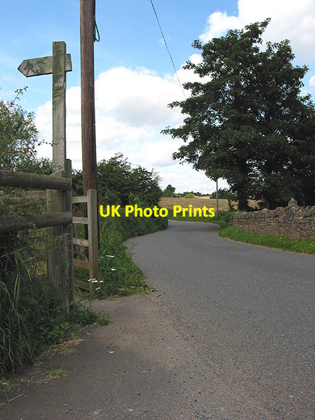 Photo 6"x4" Start of the footpath to Poolmill, nr St. Bridget's Church Ross-on-Wye c2007