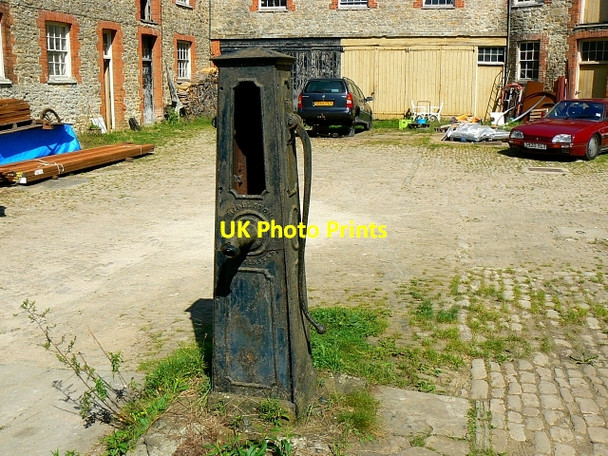 Photo 6"x4" Water pump, Coleshill Estate,Oxfordshire Coleshill\/SU2393 c2007