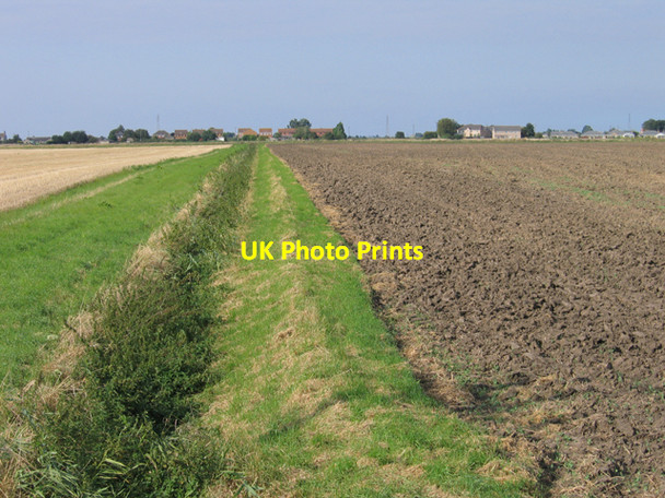 Photo 6"x4" Farmland and drain, Turves, Whittlesey, Cambs Turves c2007