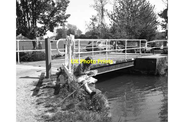 Photo 6"x4" Lift Bridge, Basingstoke Canal, North Warnborough, Hampshire Greywell c1980