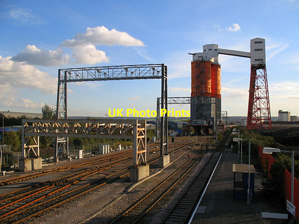 Photo 6"x4" Coal loading silos at Avonmouth Docks. Avonmouth c2007