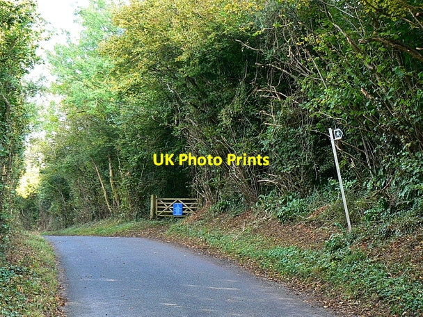 Photo 6"x4" Footpath and minor road near Frampton Mansell Frampton Mansell c2007