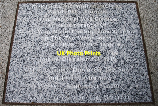 Photo 6"x4" North Lewis War Memorial Plaque Coig Peighinnean Bhuirgh c2007