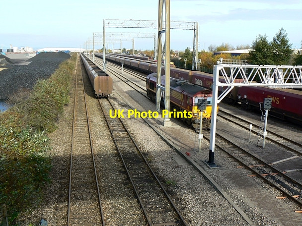 Photo 6"x4" The railway at St Andrew's Road railway station, Avonmouth Avonmouth c2007