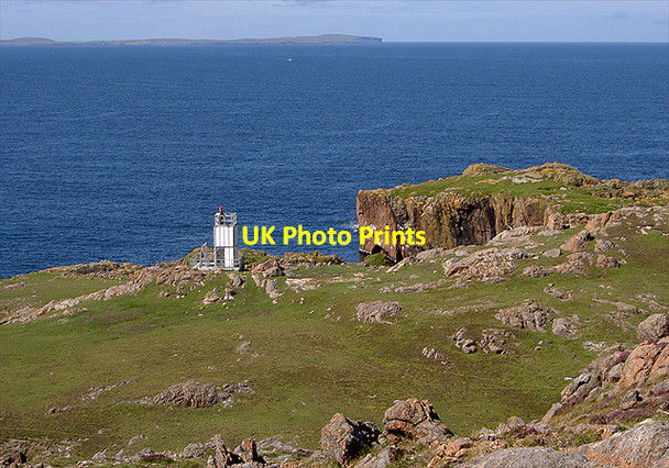 Photo 6"x4" Muckle Roe Lighthouse Gillarona c2003