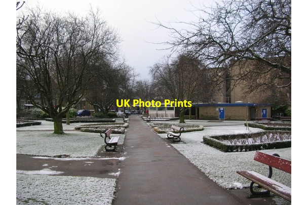 Photo 6"x4" Library gardens Harrogate c2008